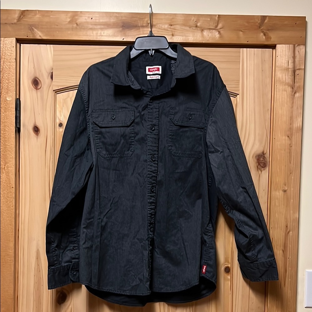 EUC Wrangler Men’s Button Up Shirt XL Flex Fit Like New